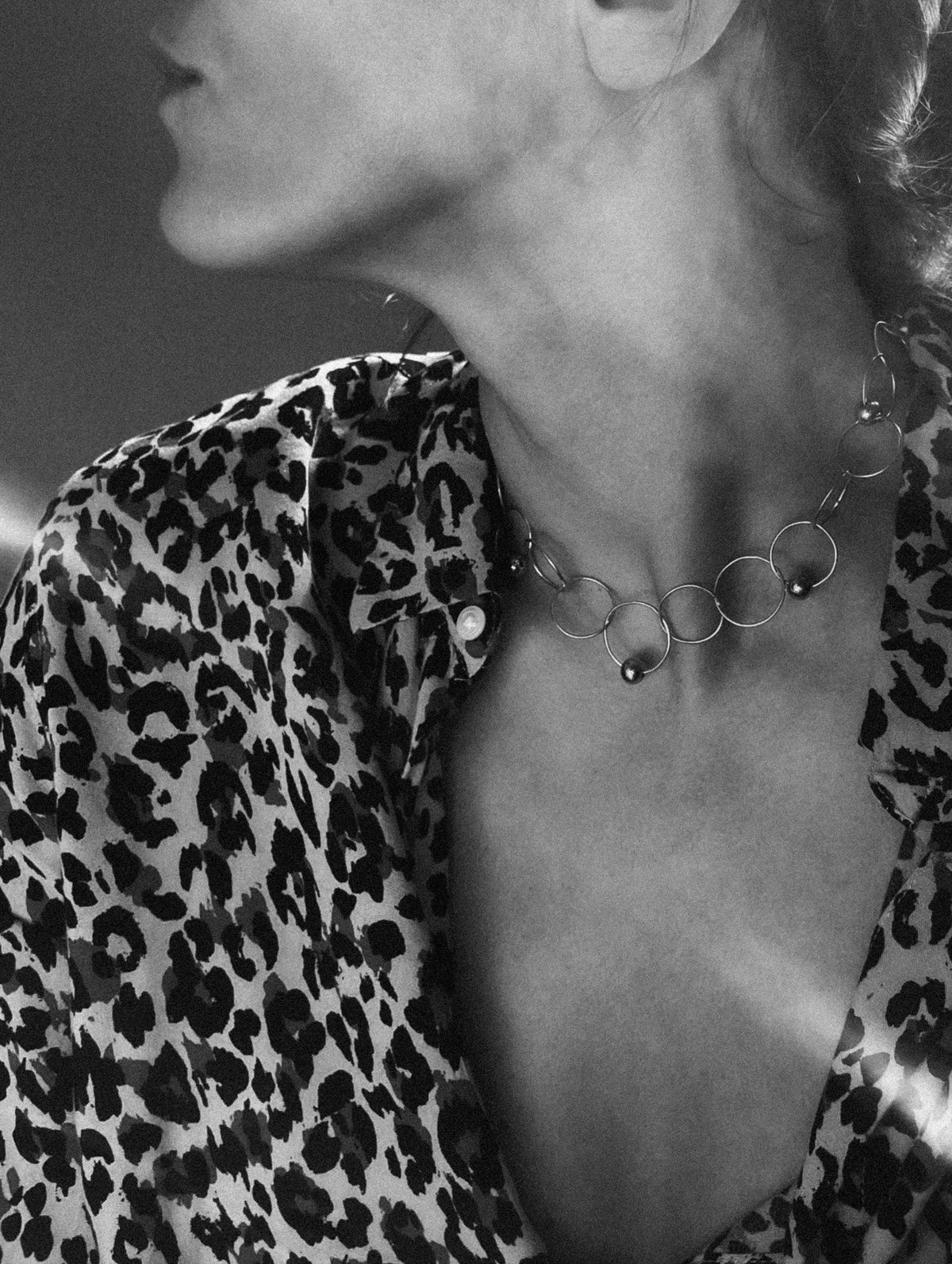 VENUS NECKLACE