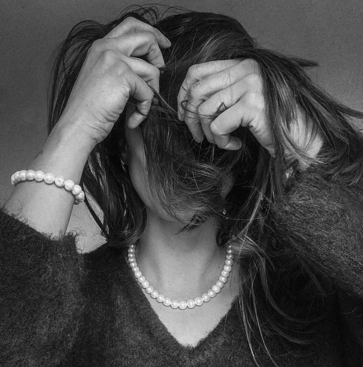 LES PERLES NECKLACE