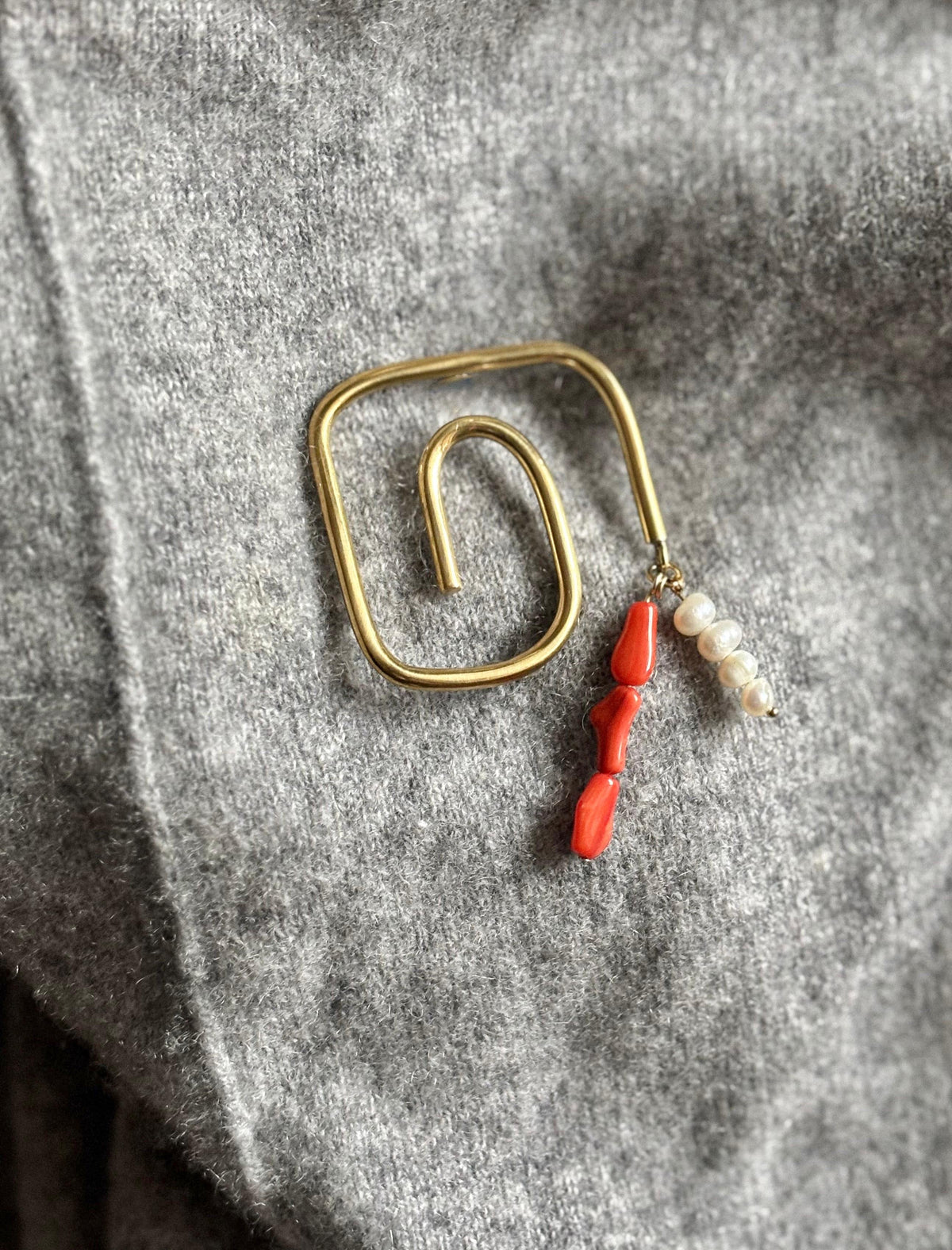 MEANDER BROOCH