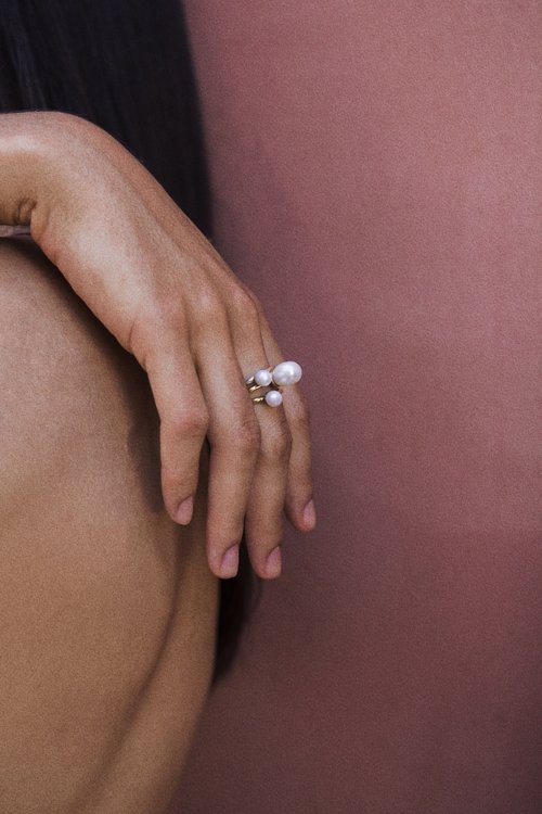 OBLONG RING