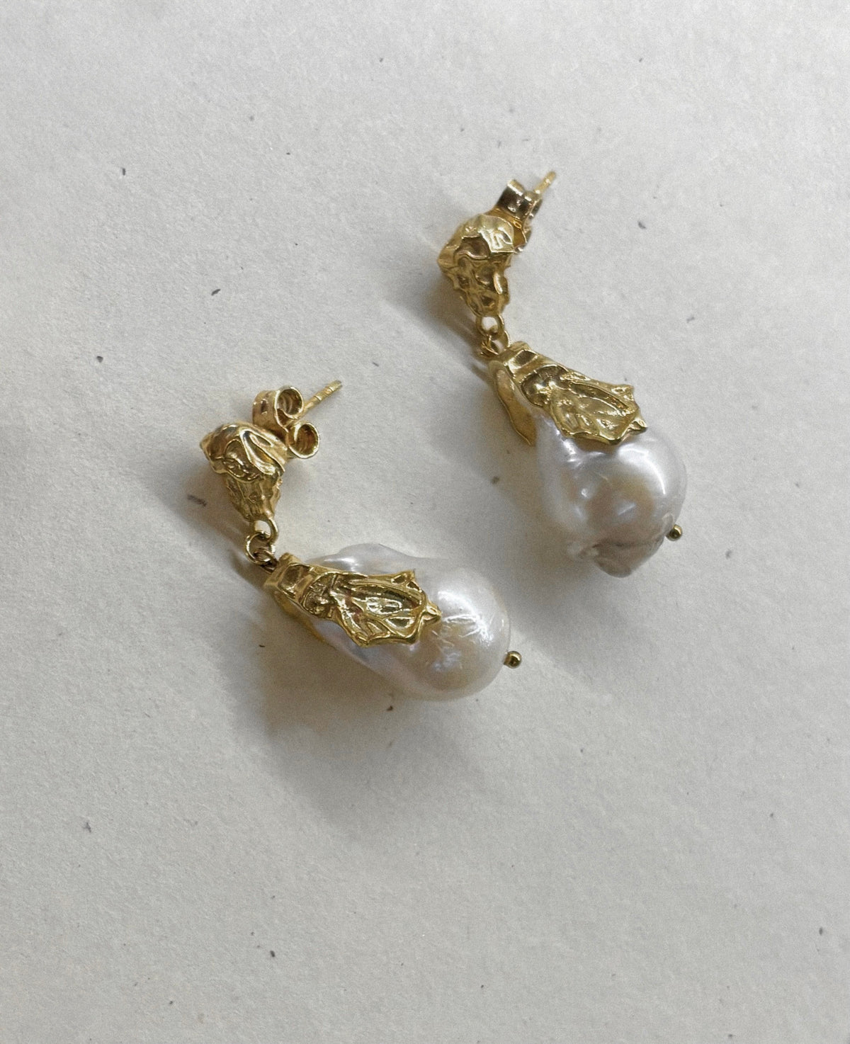 SOFT RIOT EARRINGS