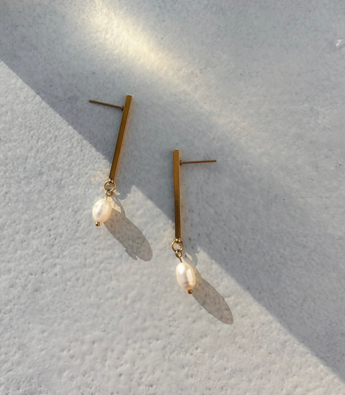 BIANCA FRESHWATER PEARL EARRINGS