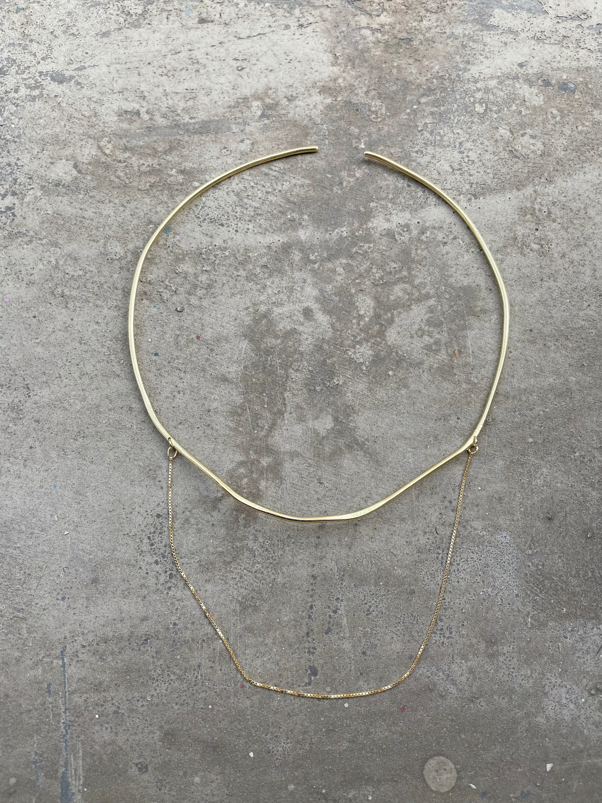 MOTION CHOKER NECKLACE