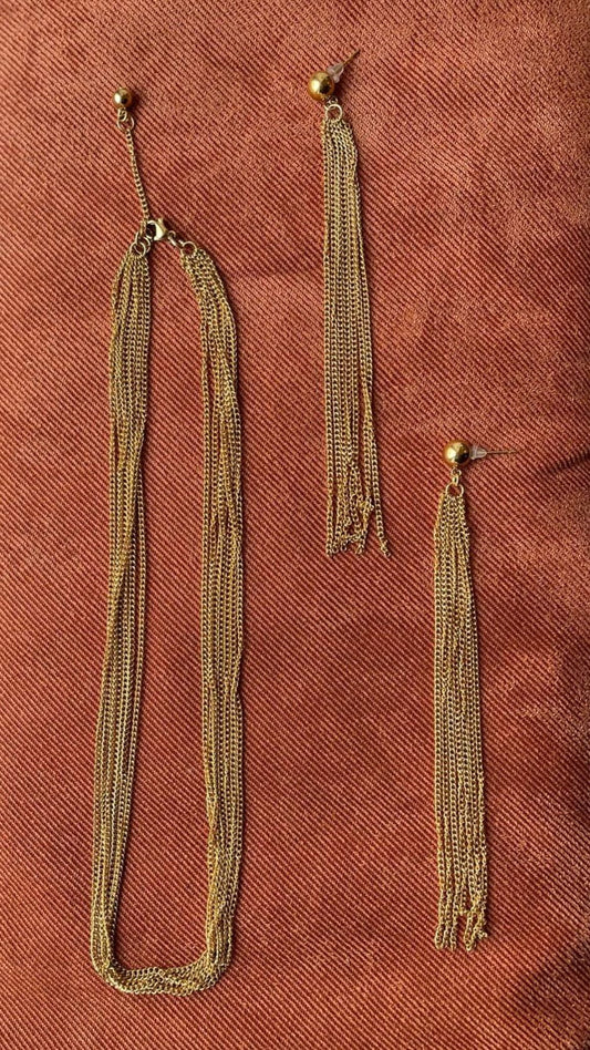 CURTAIN EARRINGS