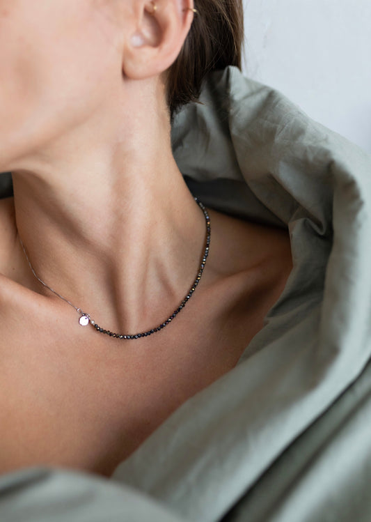 MALLORCA PLUM NECKLACE