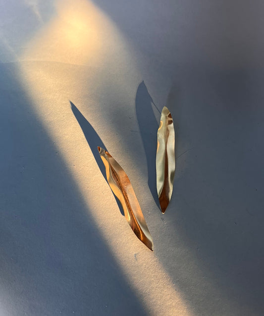 OLEANDER EARRINGS