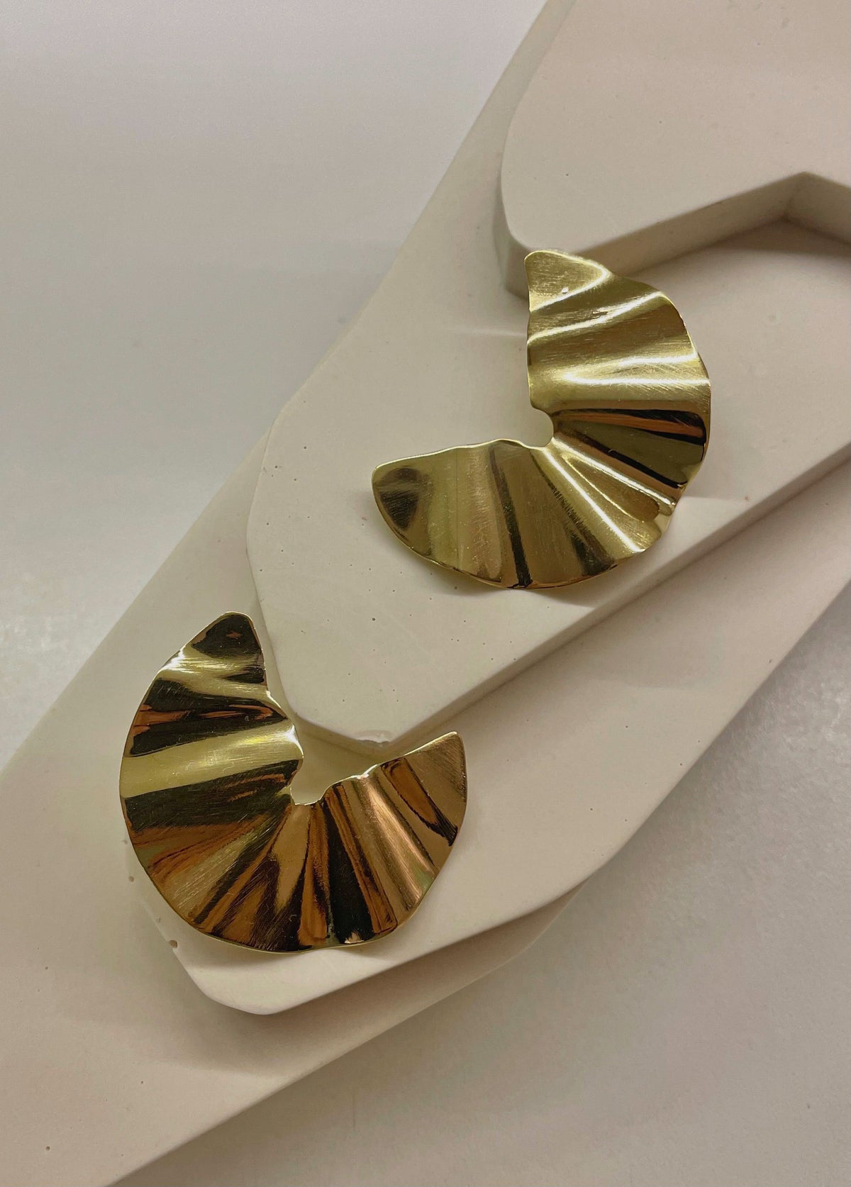 VIVARIUM EARRINGS
