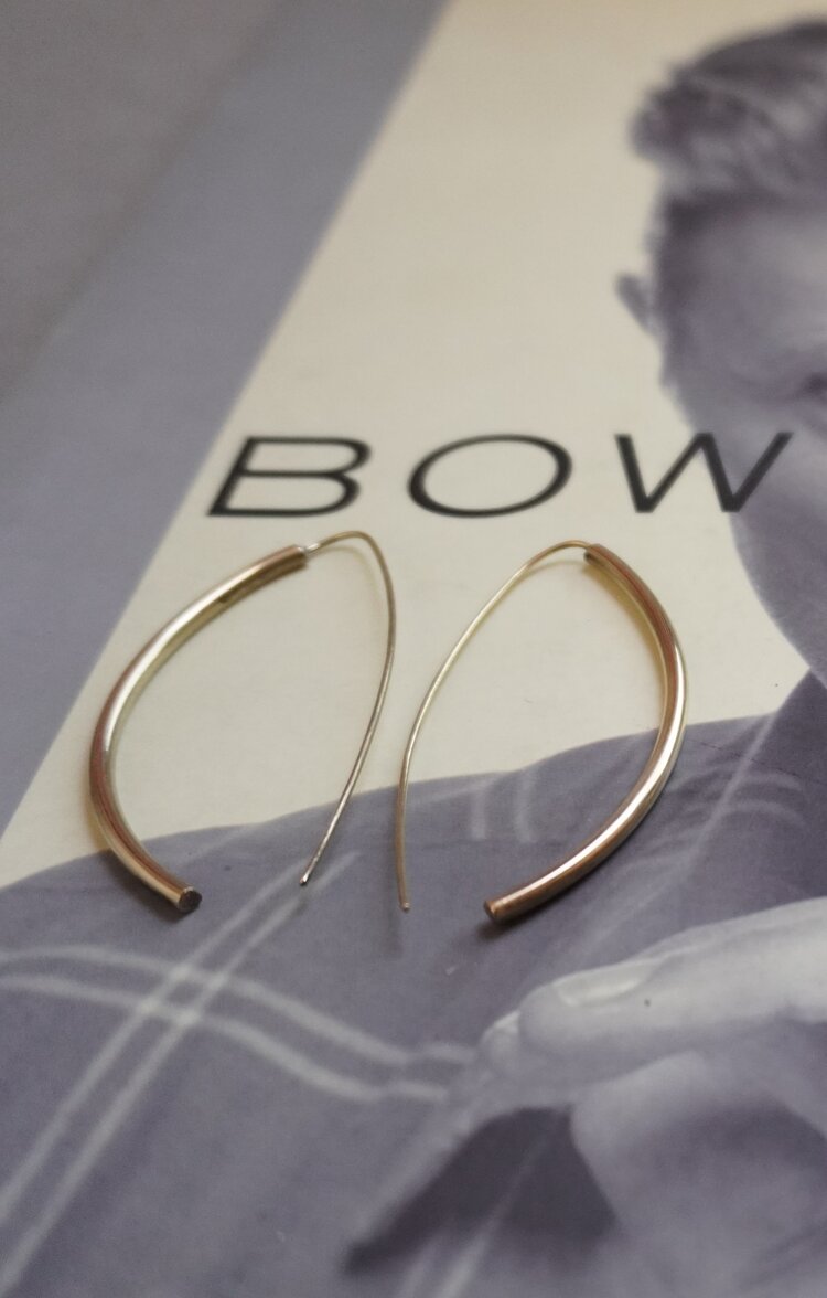BOW EARRINGS